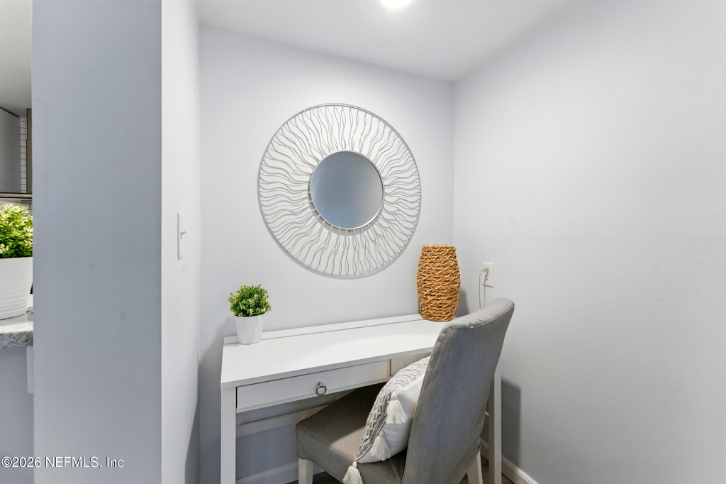 658 Summer Place - Photo 7