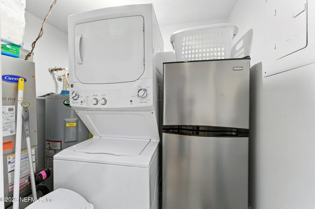 658 Summer Place - Photo 5
