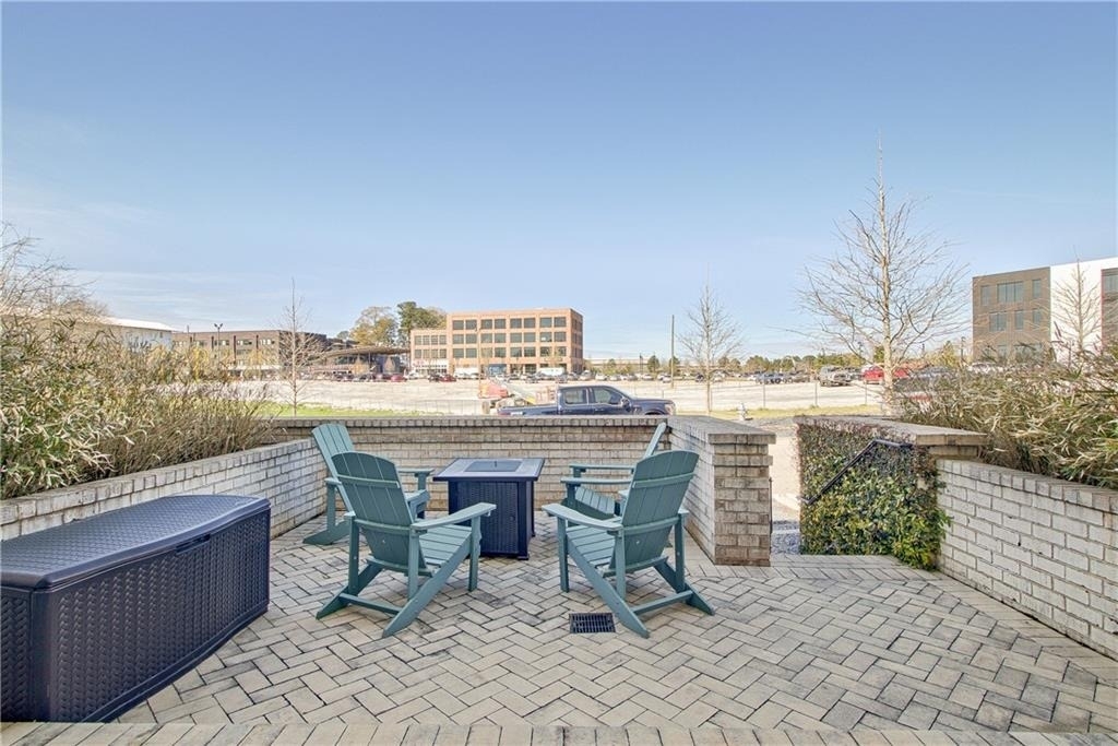 580 Heatherden Avenue - Photo 2