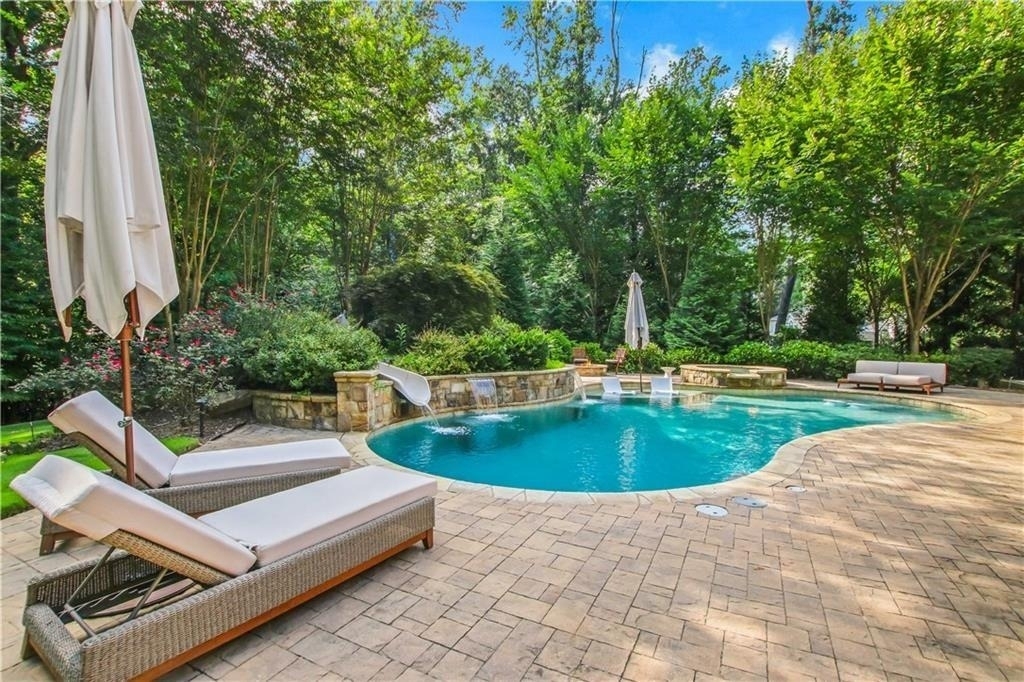 5265 Peachtree Dunwoody Road - Photo 3