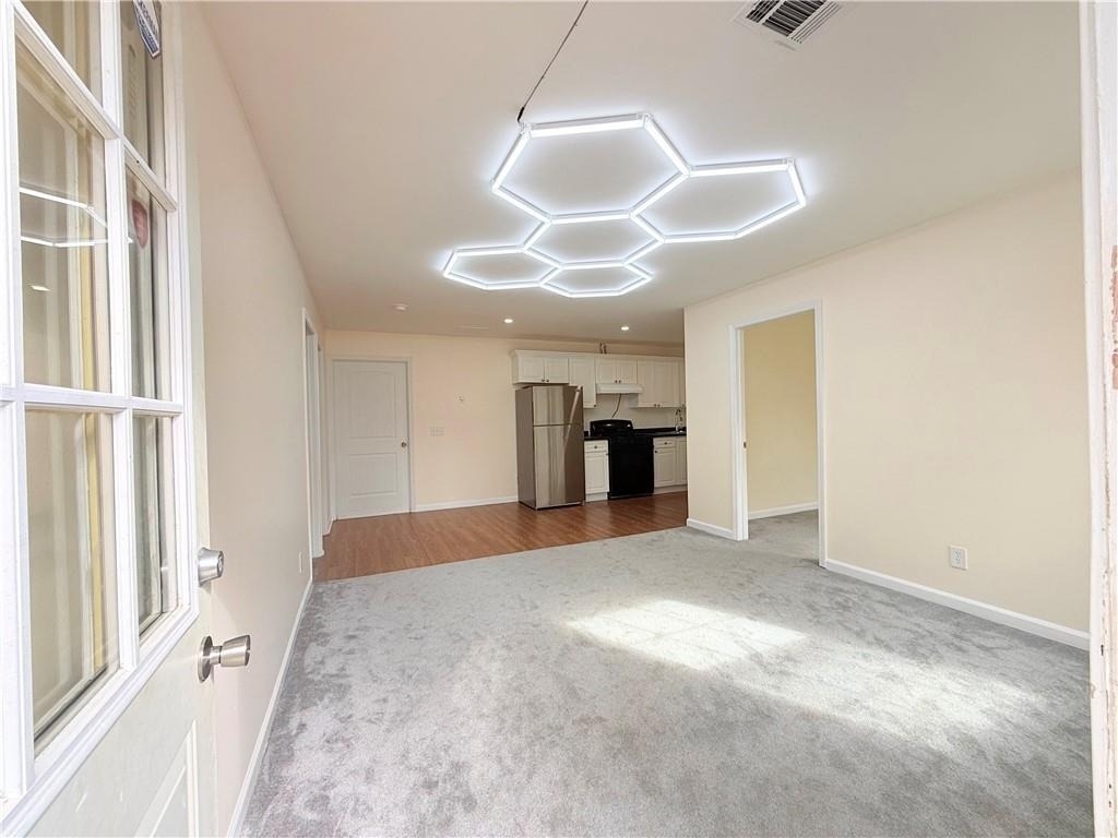 893 Hawthorn Lane - Photo 2