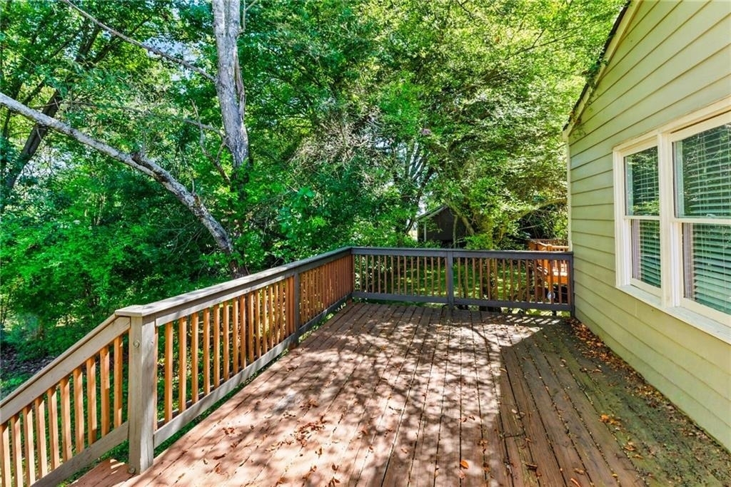 1411 Mercer Avenue - Photo 19