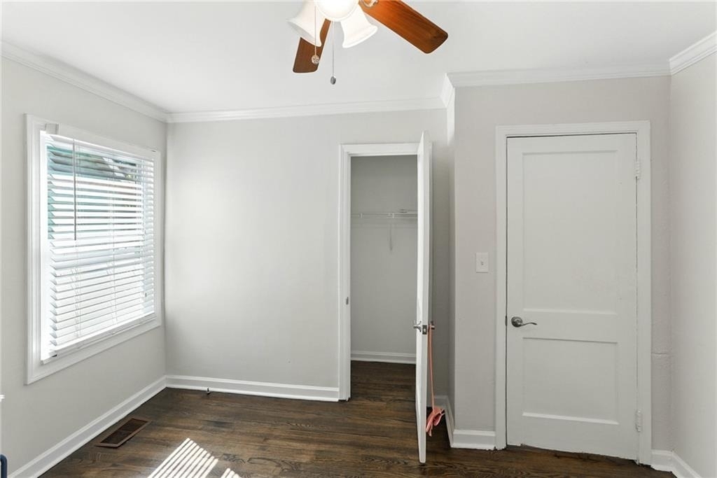 1411 Mercer Avenue - Photo 10