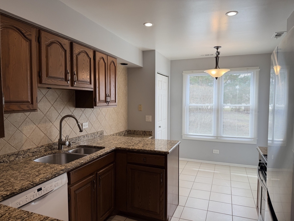 1312 Coventry Circle - Photo 8