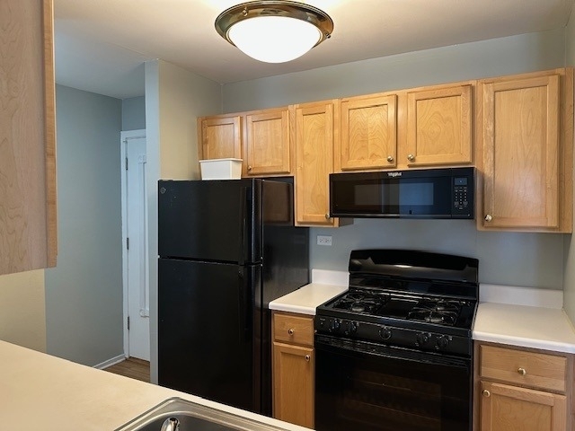 1931 Prairie Square - Photo 8