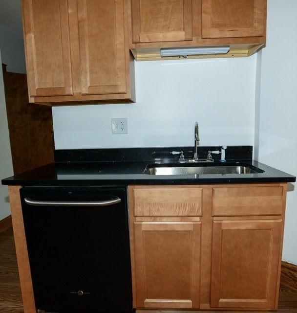 2318 S Marshall Boulevard - Photo 1