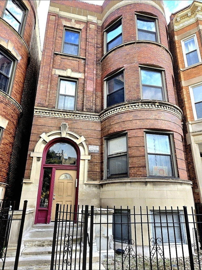 4939 S Vincennes Avenue - Photo 0