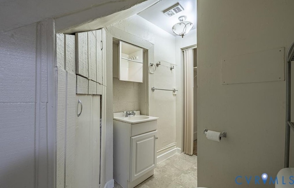 102 N Lombardy Street - Photo 4