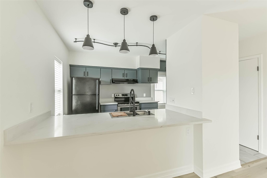5922 Fairdale Lane - Photo 9