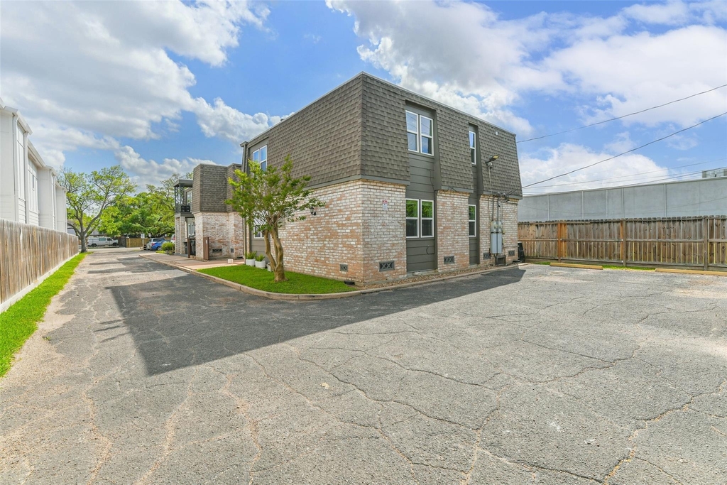 5922 Fairdale Lane - Photo 20