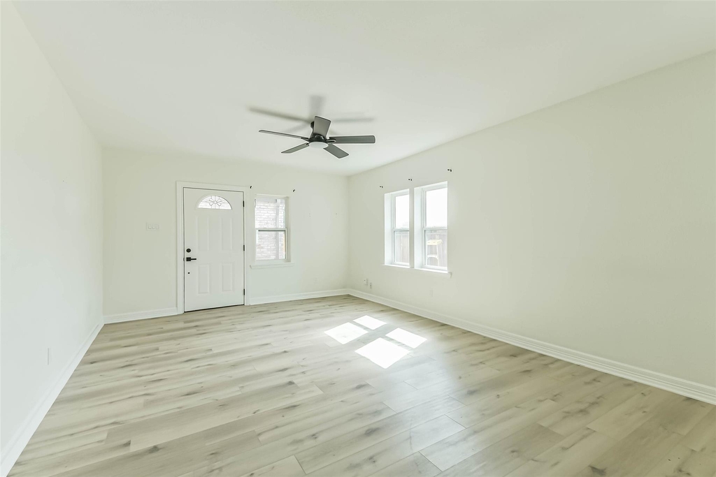 5922 Fairdale Lane - Photo 7