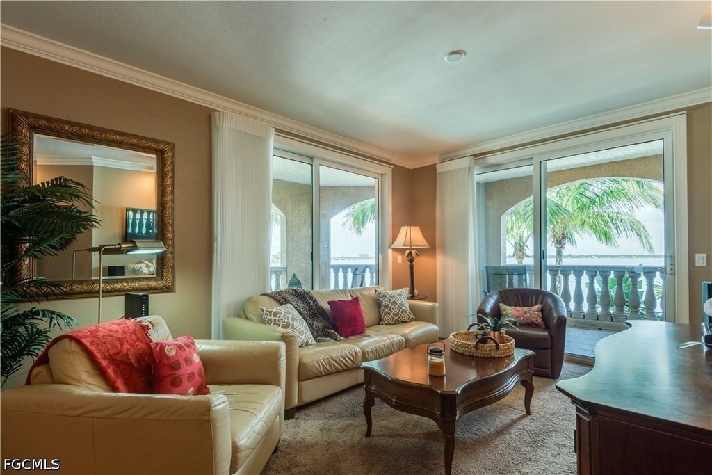 2825 Palm Beach Boulevard - Photo 2