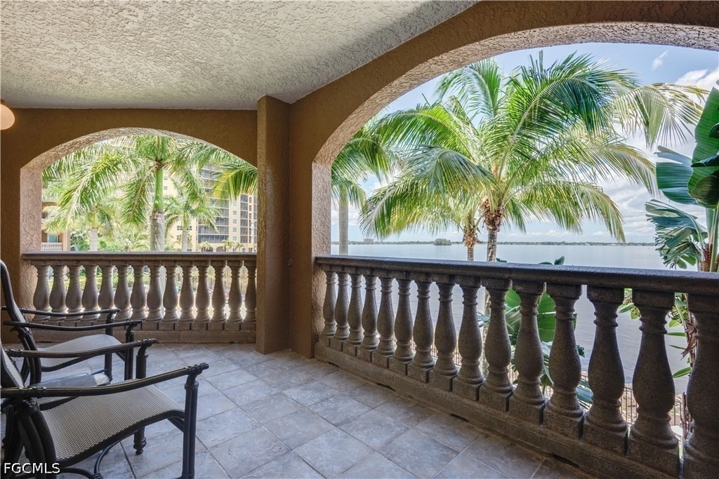2825 Palm Beach Boulevard - Photo 16