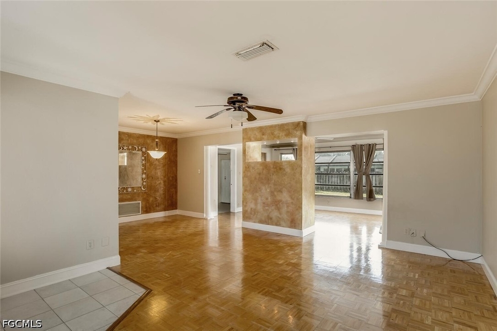 806 Entrada Drive N - Photo 5