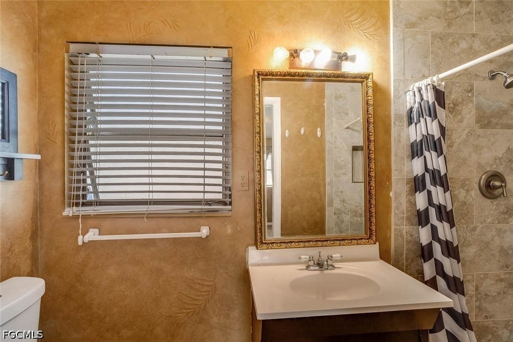 806 Entrada Drive N - Photo 14