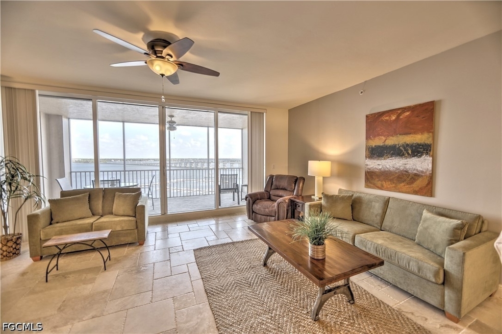 2090 W First Street - Photo 2