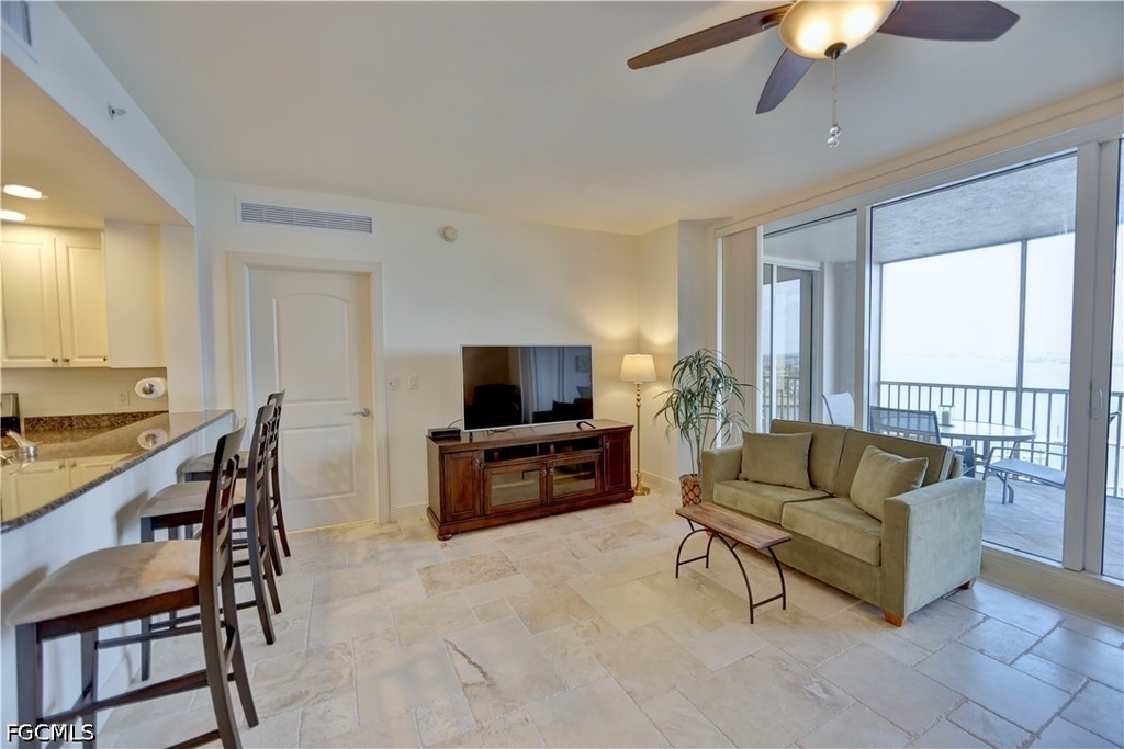 2090 W First Street - Photo 3