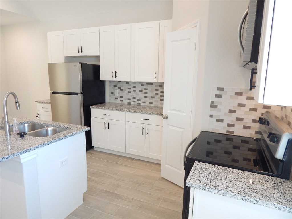 230 Northlawn - Photo 8