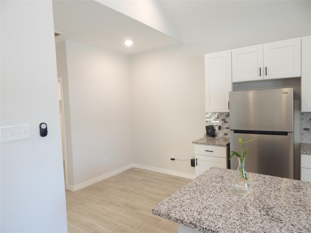 230 Northlawn - Photo 5