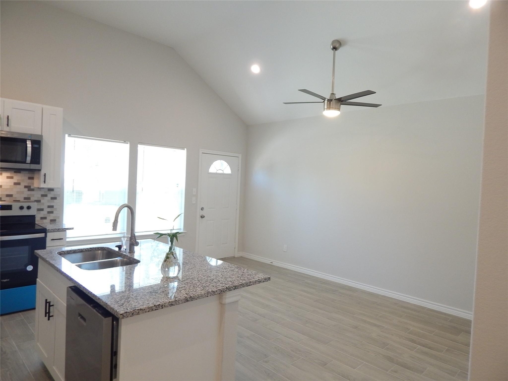 230 Northlawn - Photo 11