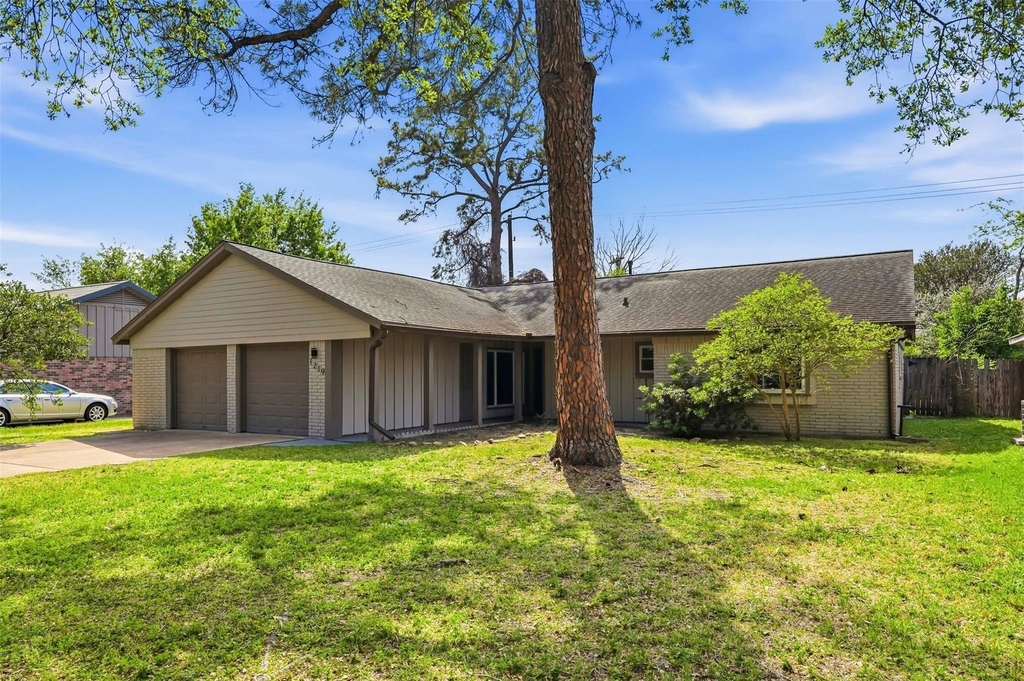 1219 Wisterwood Drive - Photo 0