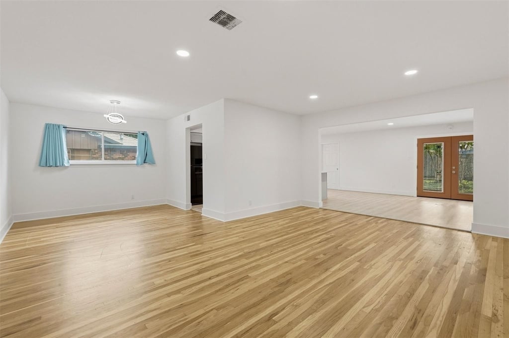 1219 Wisterwood Drive - Photo 9