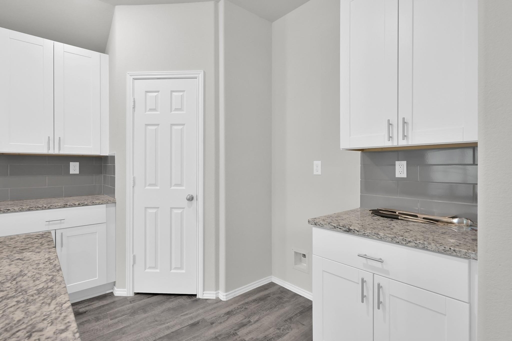 8011 Dauntless Drive - Photo 12