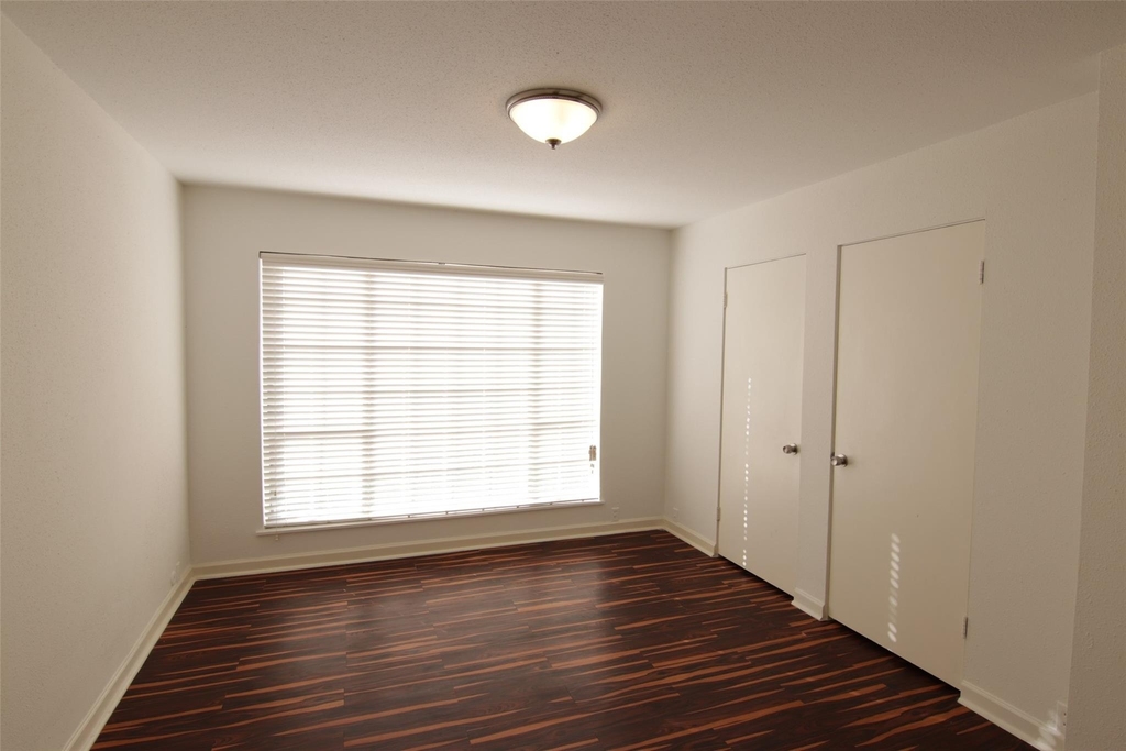 2101 Fountain View Drive - Photo 11