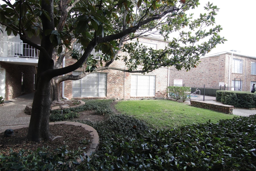 2101 Fountain View Drive - Photo 0