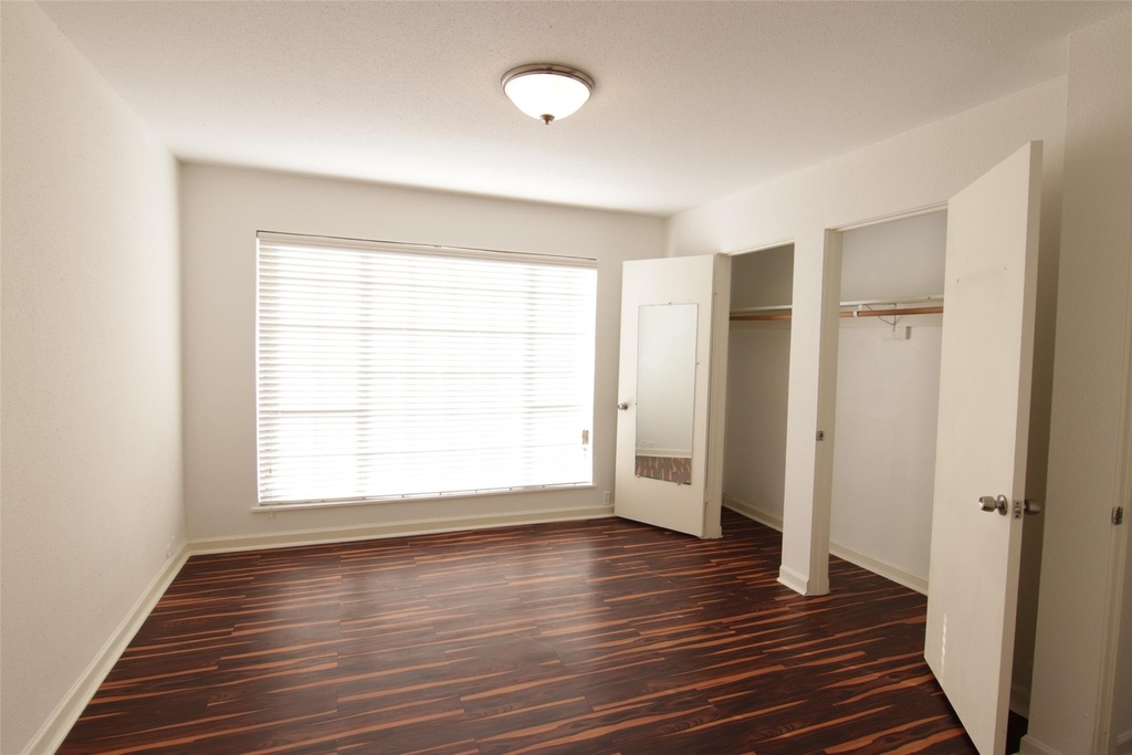 2101 Fountain View Drive - Photo 12