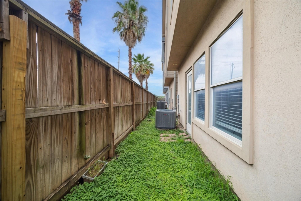 3041 Clinton Drive - Photo 24