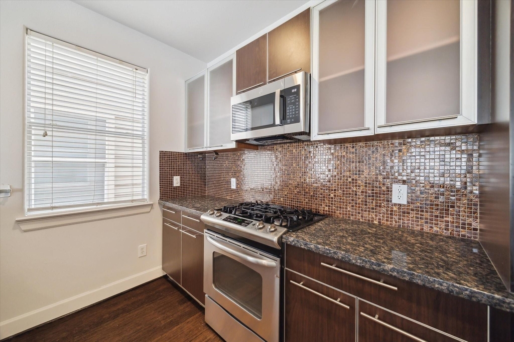 3041 Clinton Drive - Photo 12