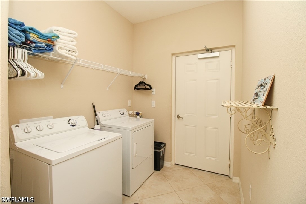 9054 Capistrano Street N - Photo 28
