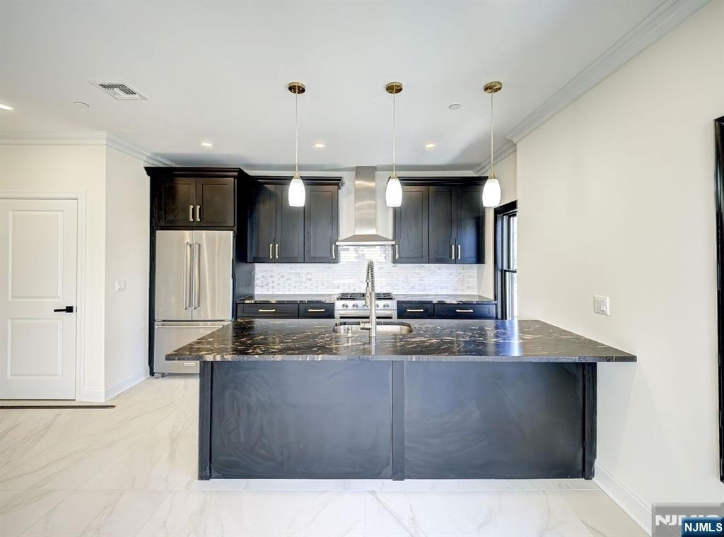 208 Nwk Pompton - Photo 0