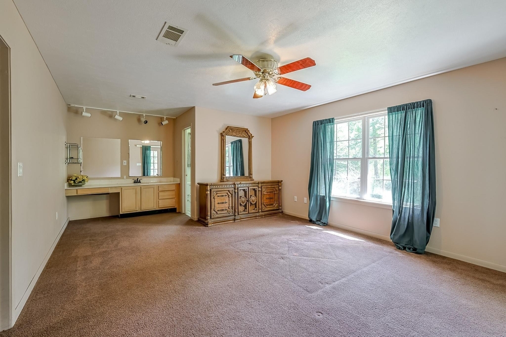 8 Vick Road - Photo 20