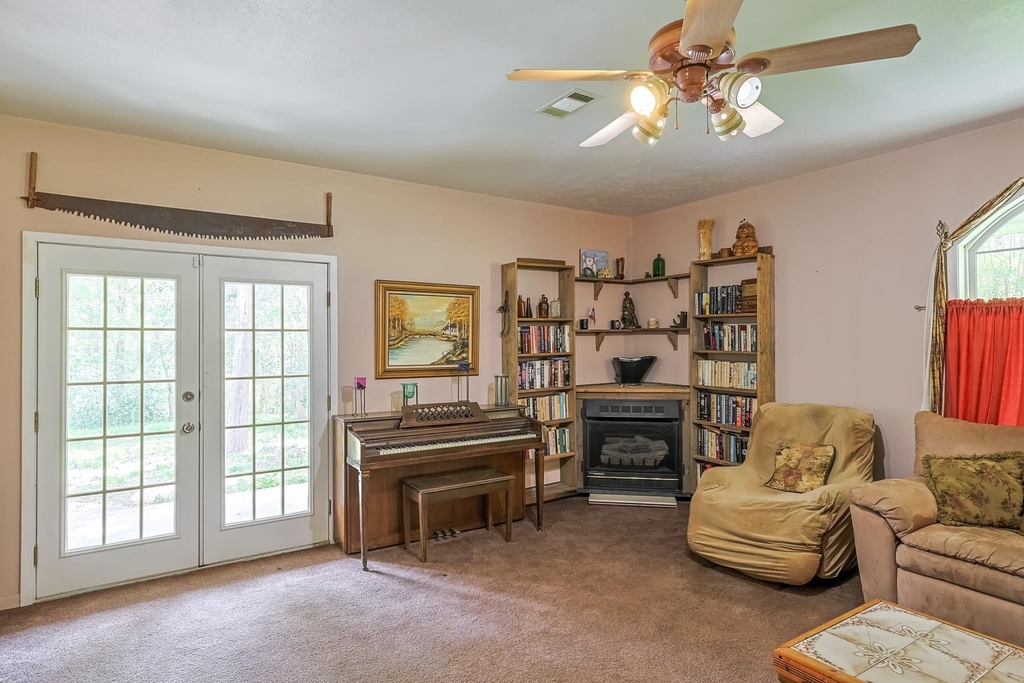 8 Vick Road - Photo 6
