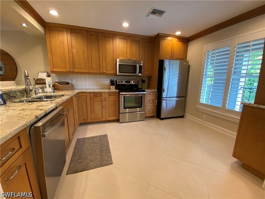 9101 Vanderbilt Drive - Photo 2