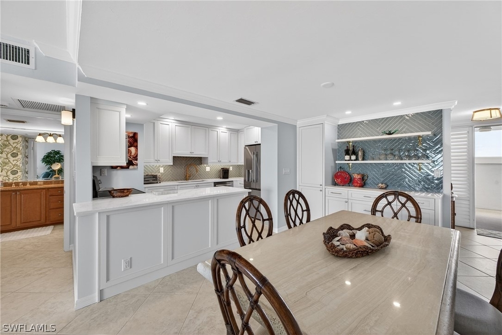 3443 Gulf Shore Boulevard N - Photo 8