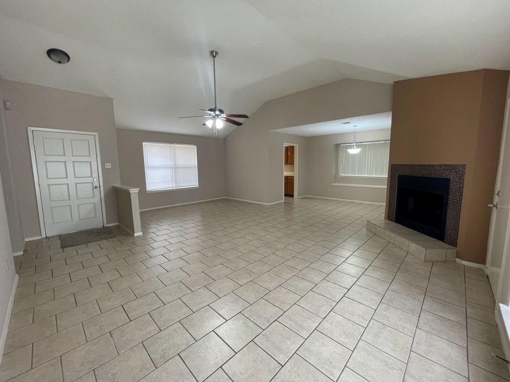 2126 Collingsfield Drive - Photo 6