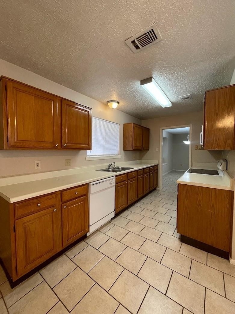 2126 Collingsfield Drive - Photo 10