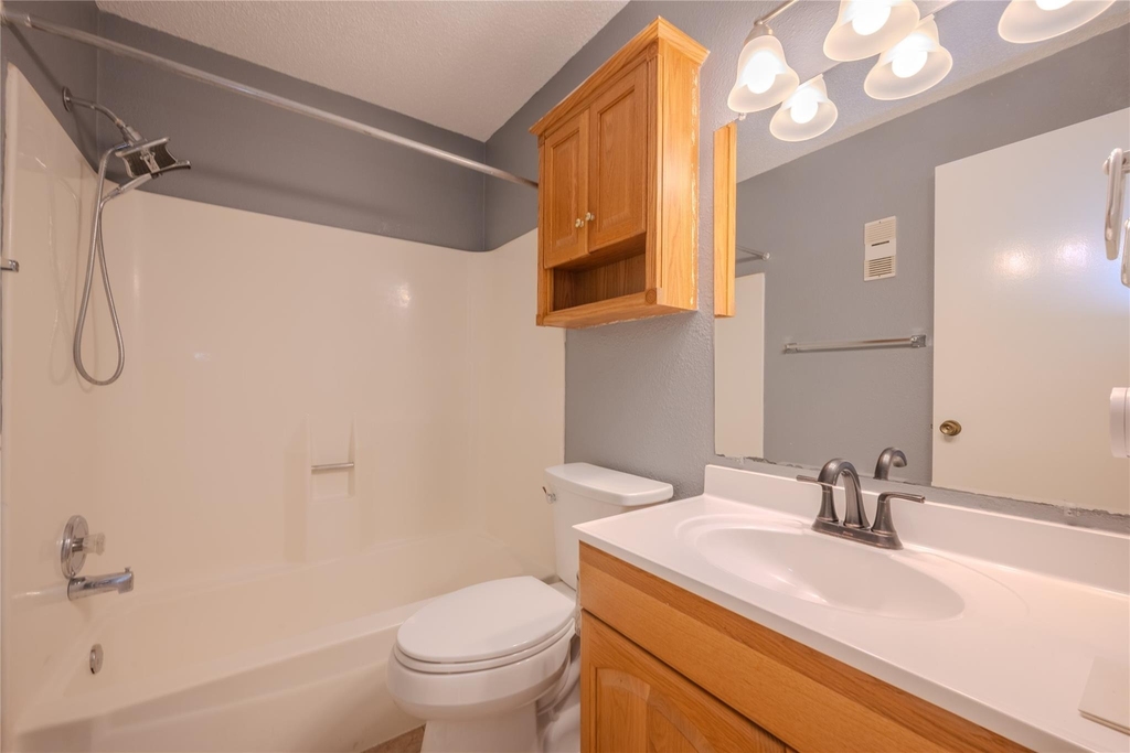 13034 Leader Street - Photo 21