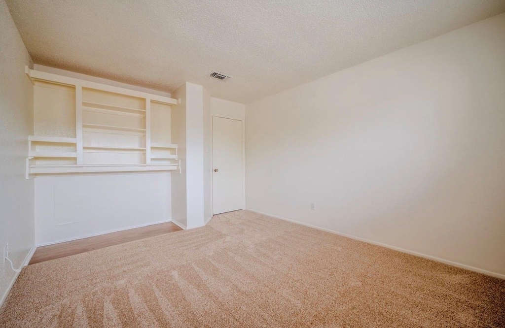 13034 Leader Street - Photo 24