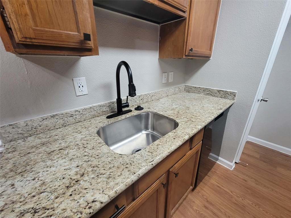 7250 W Greens Road - Photo 4