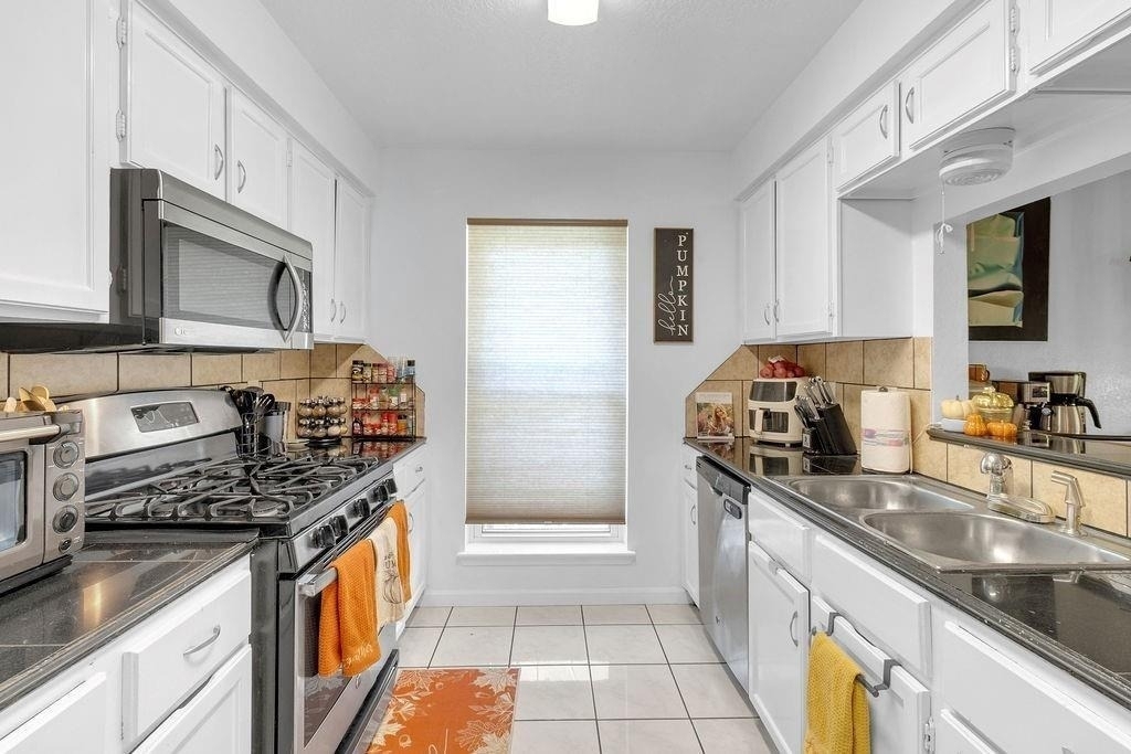 10007 Kirkbluff Drive - Photo 1