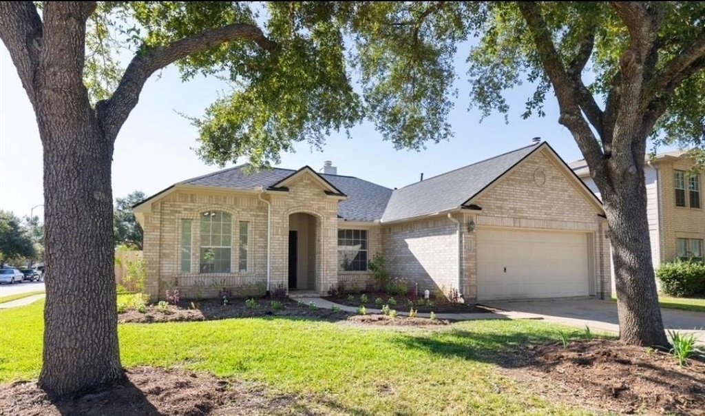17238 Maple Hollow Drive - Photo 1