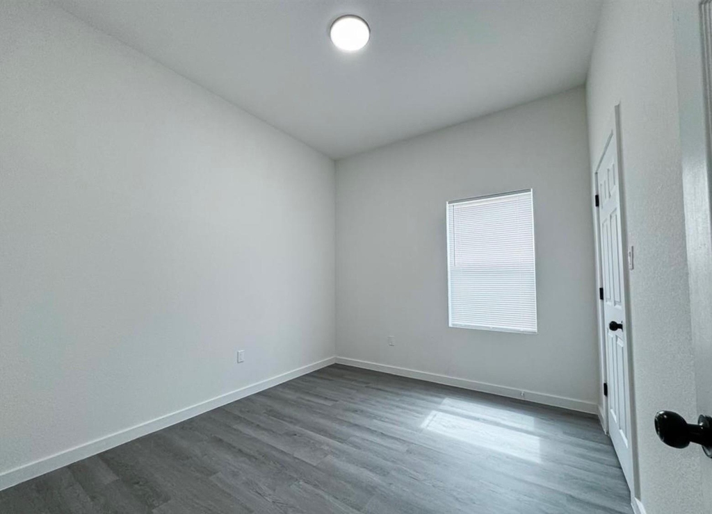 328 Clearwater St - Photo 5