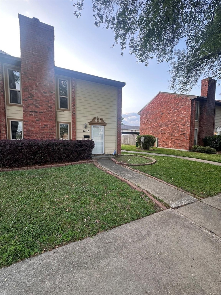 1413 Bonanza Road - Photo 1