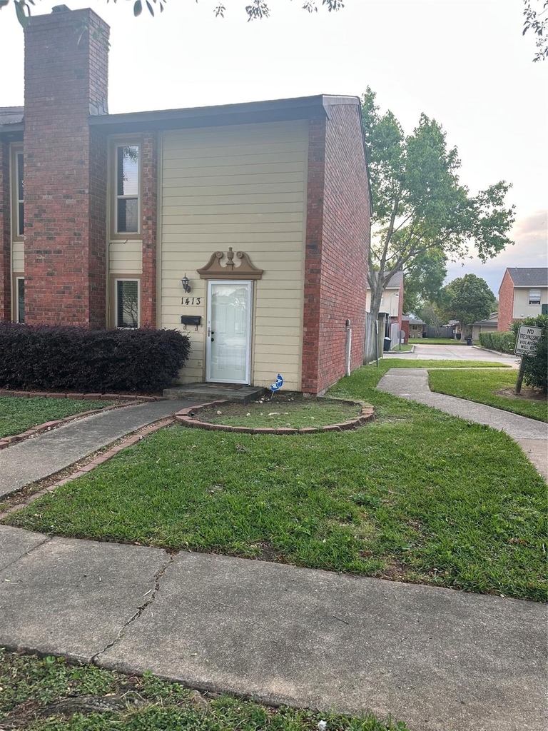 1413 Bonanza Road - Photo 0