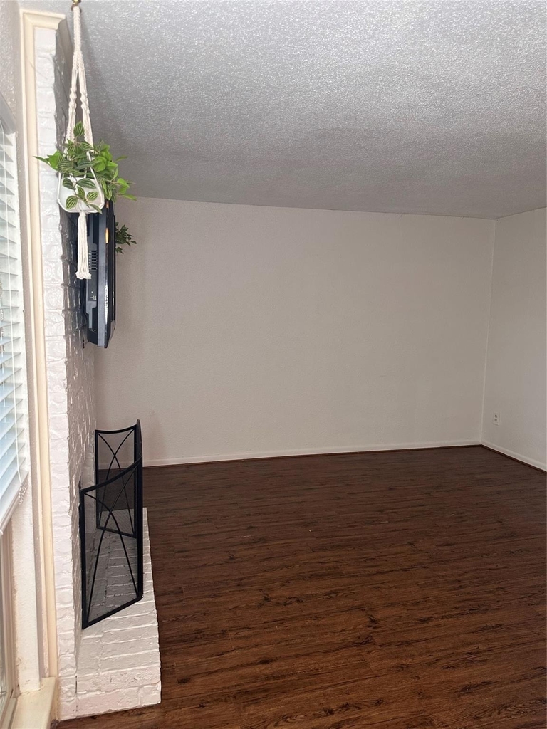 1413 Bonanza Road - Photo 5