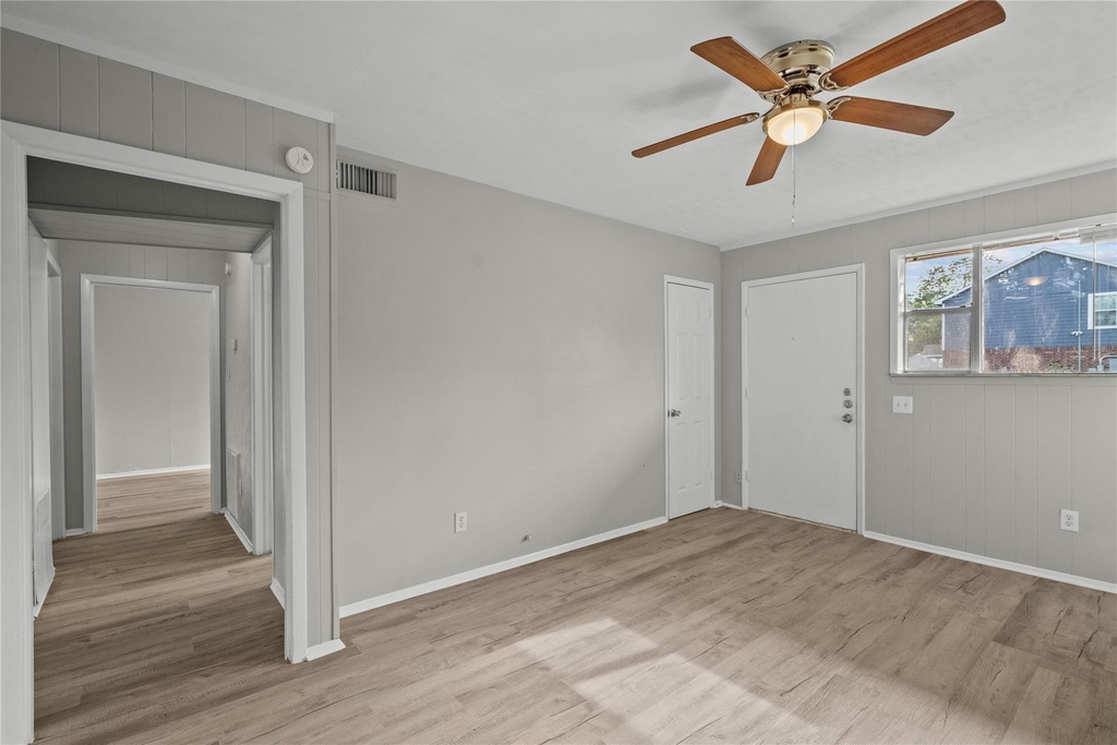 2729 Main Street - Photo 7